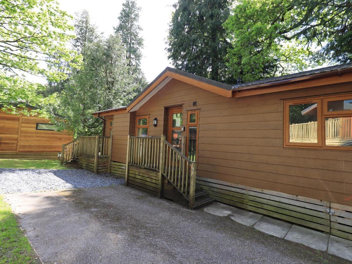 Forest Pines Lodge ボウネス＝オン＝ウィンダミア エクステリア 写真