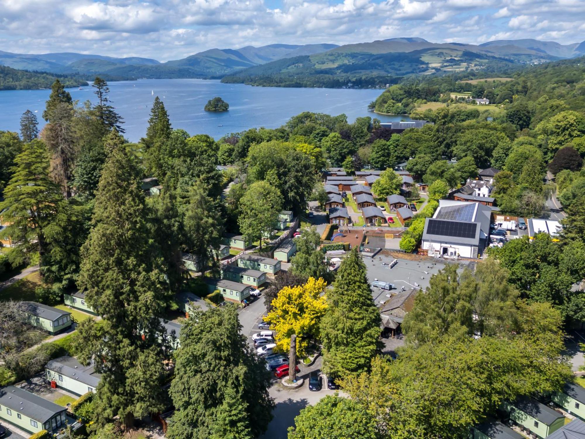 Forest Pines Lodge ボウネス＝オン＝ウィンダミア エクステリア 写真